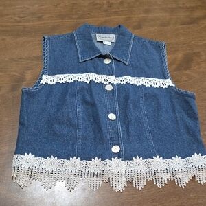 Stonebridge Denim Vest with White Lace Trim Size L Casual Western  Romantic Blue